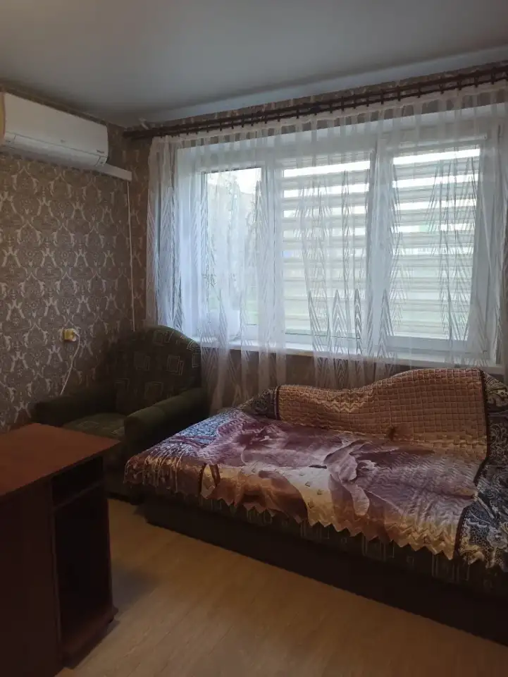 Сдам комнату в 2-х комнатной квартире, девушке студентке - заочнице, на время сессии.., фотография 1