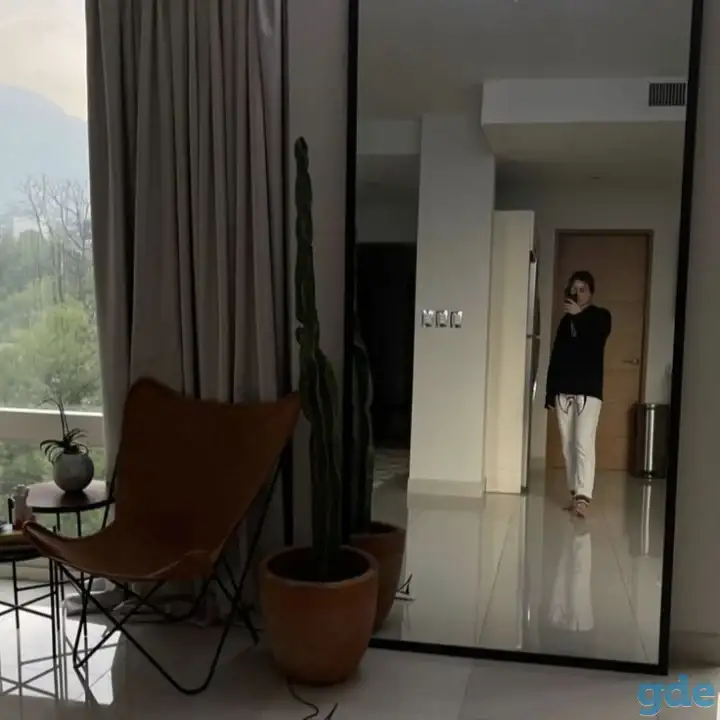 Распродажа напольных зеркал, фотография 1