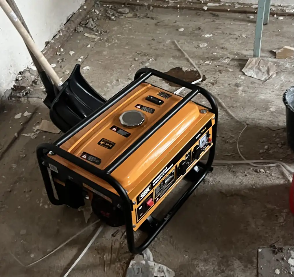 Бензиновый генератор SBK BG4600, фотография 1
