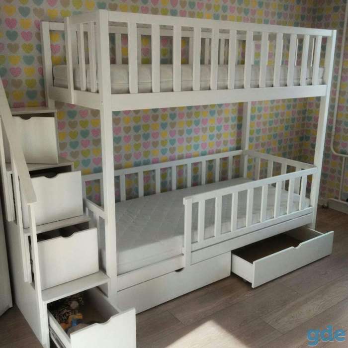Двухъярусные кровати, фотография 1
