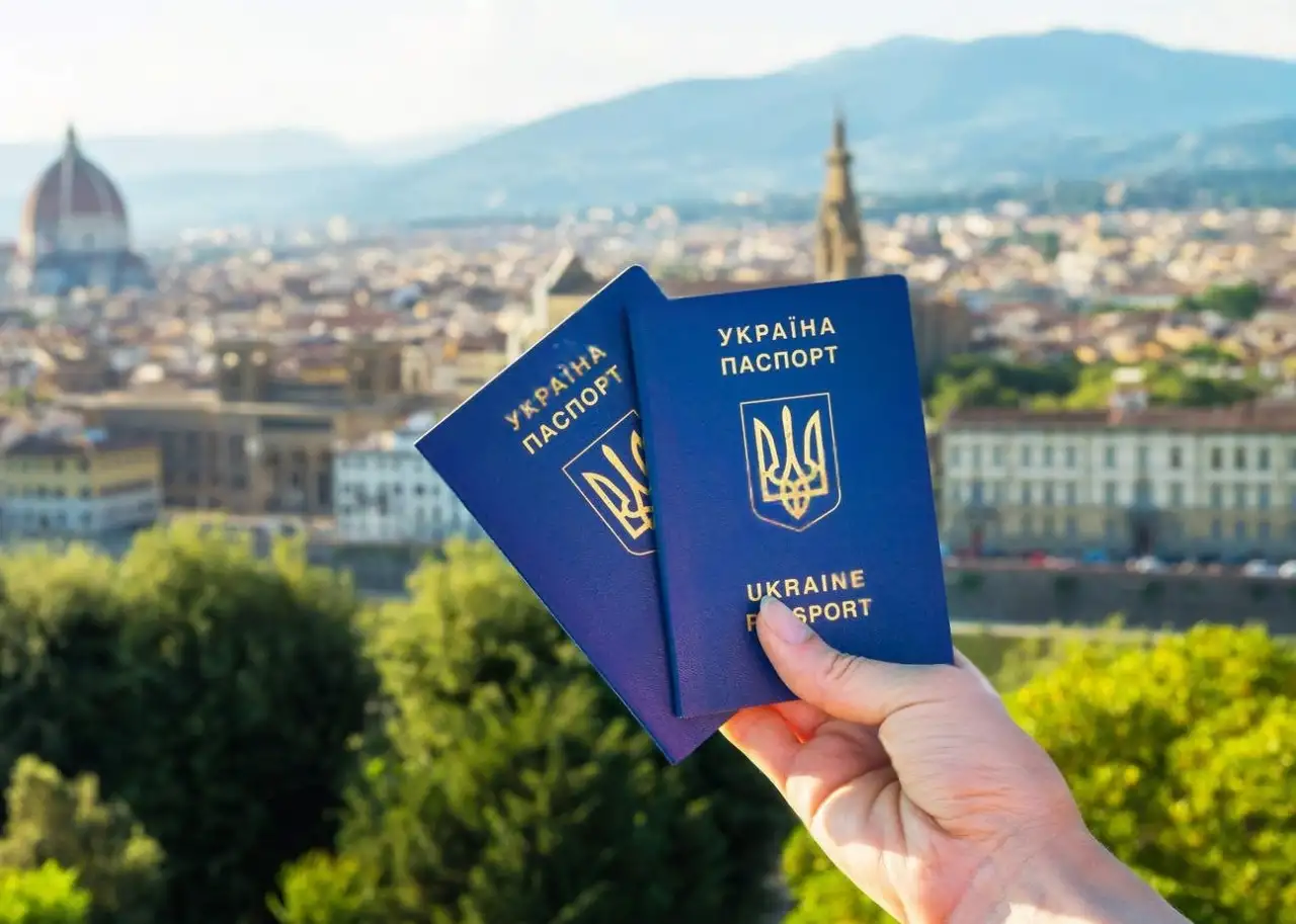 Паспорт Украины загранпаспорт оформить, фотография 1