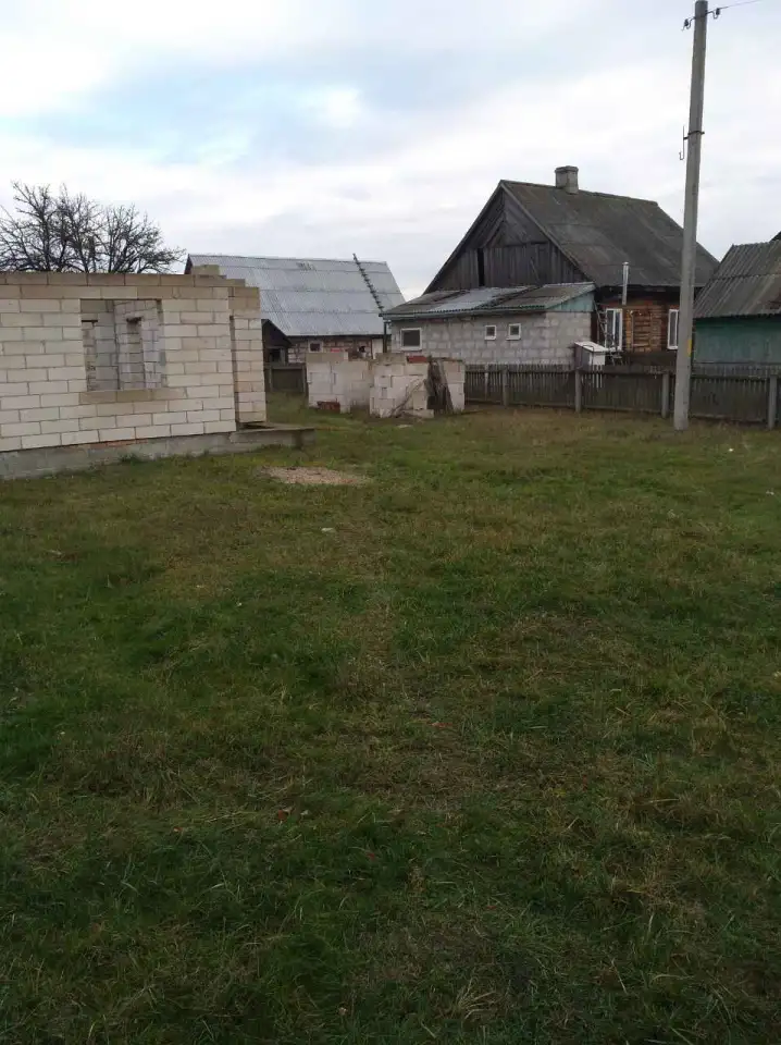 Продам участок в Микашевичах с недостроенным домом и гаражом, фотография 4