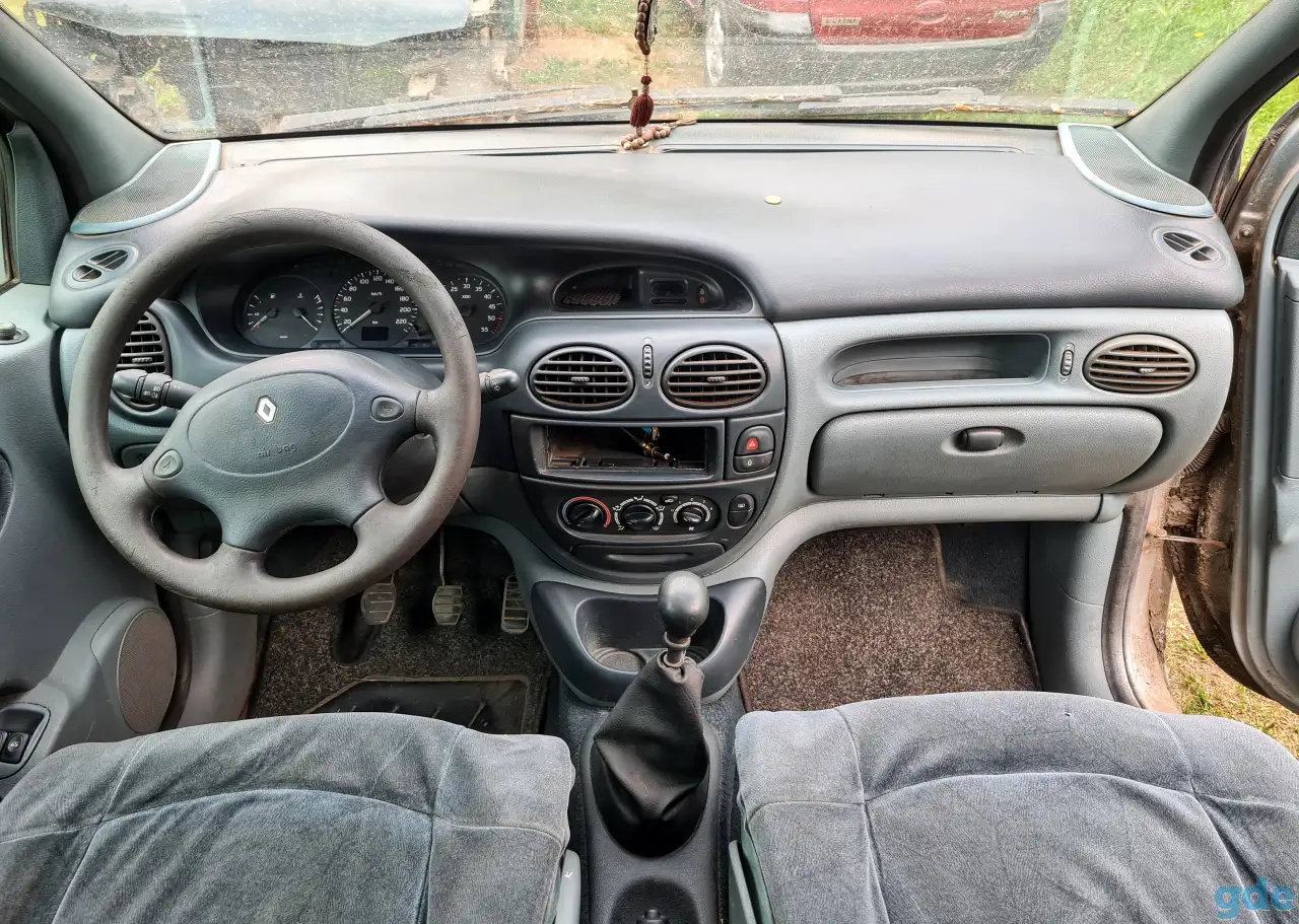 Renault Scenic 1.9 по запчастям на полном ходу, фотография 9