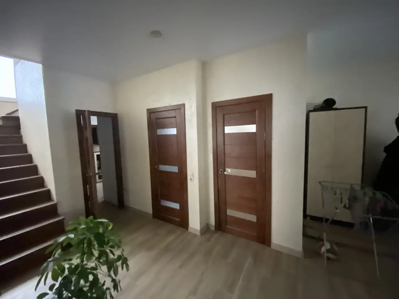 Двухэтажный дом в 5-ти минутах ходьбы от центра., фотография 10