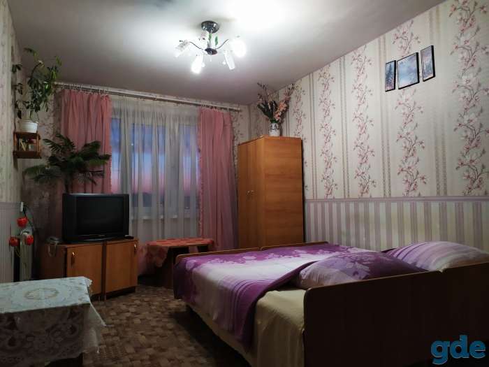 Уютная квартира на сутки, Ул. Вишневая 28/2, фотография 1