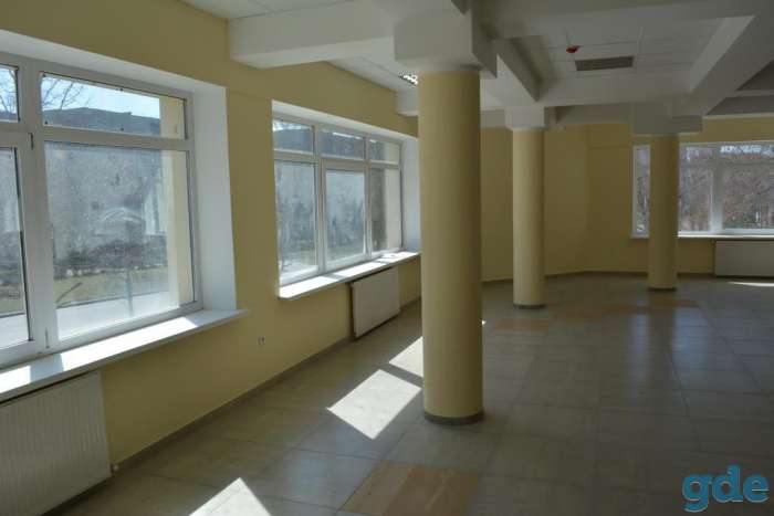 Сдается помещение под магазин/офис в центре, Гагарина 4А, фотография 4
