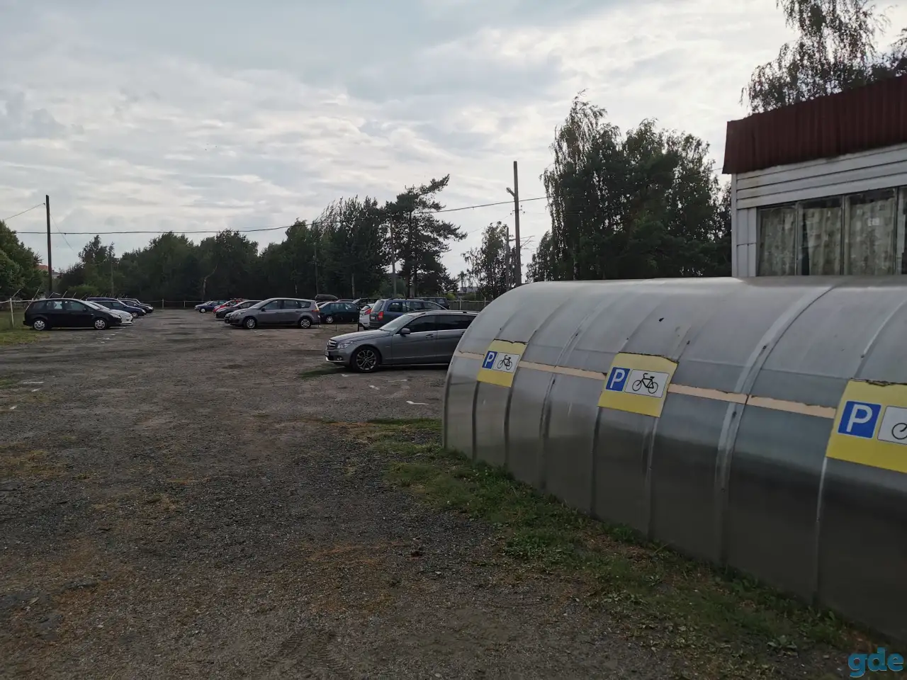 Автостоянка в Шабанах, ул. Ротмистрова 50, возле ДС Шабаны, на въезде находится шиномотаж, фотография 6