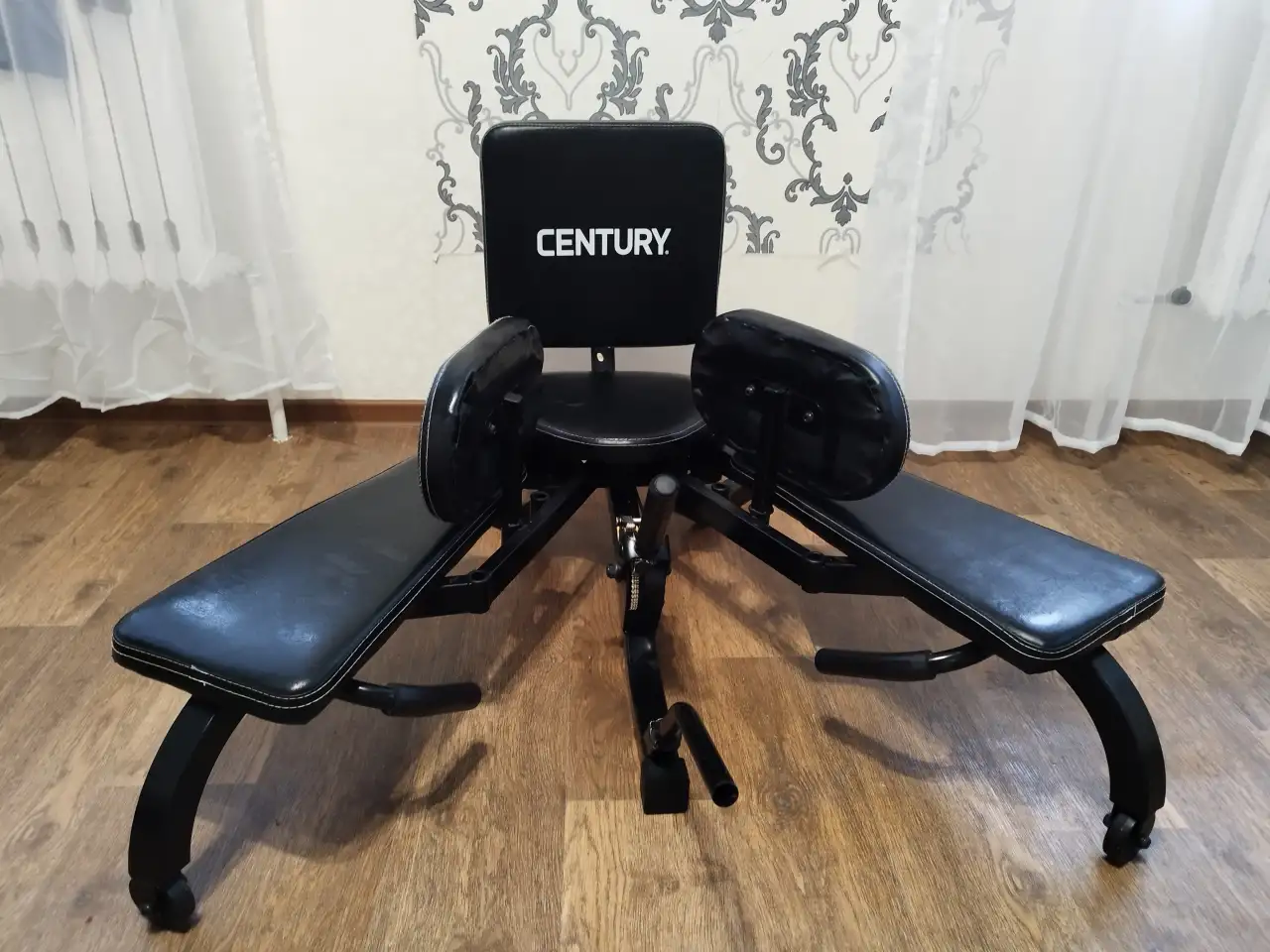 Тренажер для шпагата Century Versaflex, фотография 1