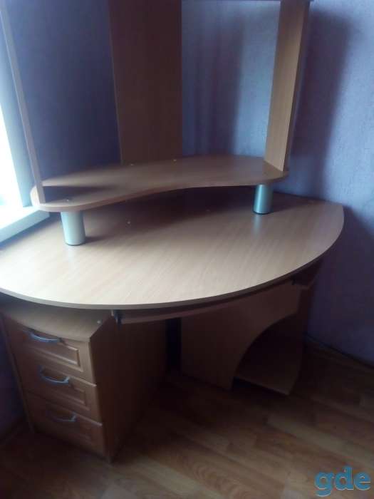 Компьютерный стол, фотография 2