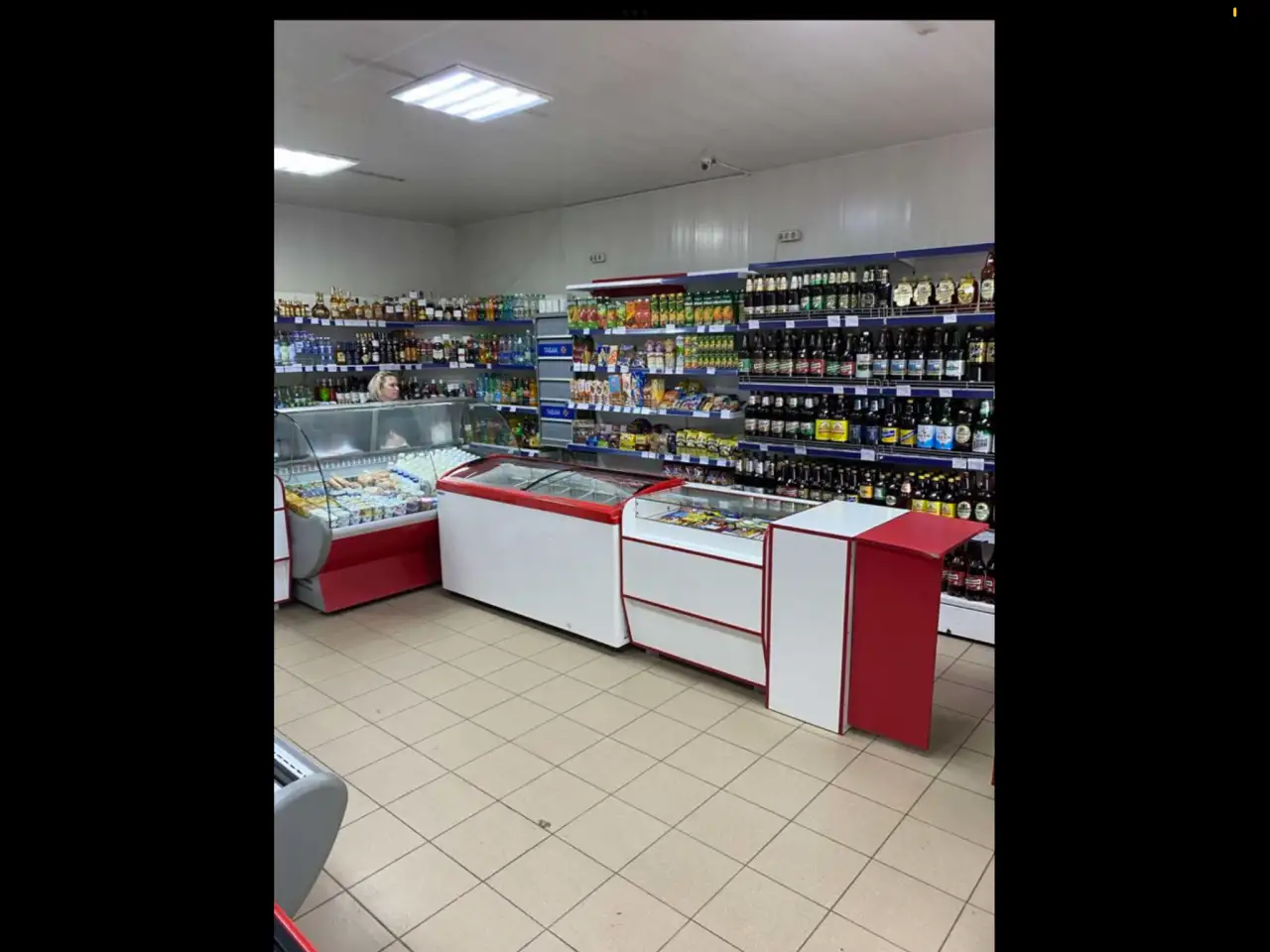 Продуктовый магазин, Улица Третьего Интернационала 113, фотография 3