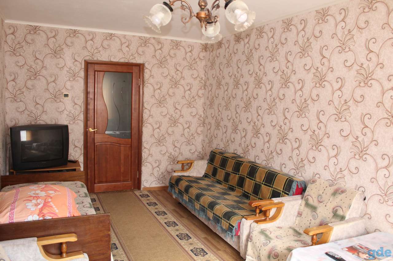 квартира посуточно, Строителей ул., фотография 2