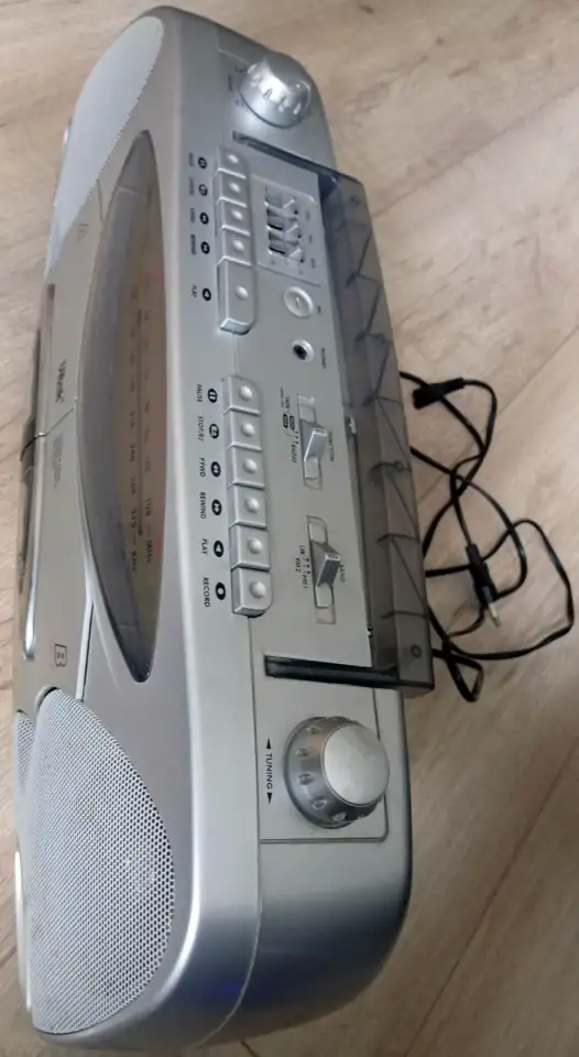 Переносная магнитола Vitek VT-3310, фотография 2