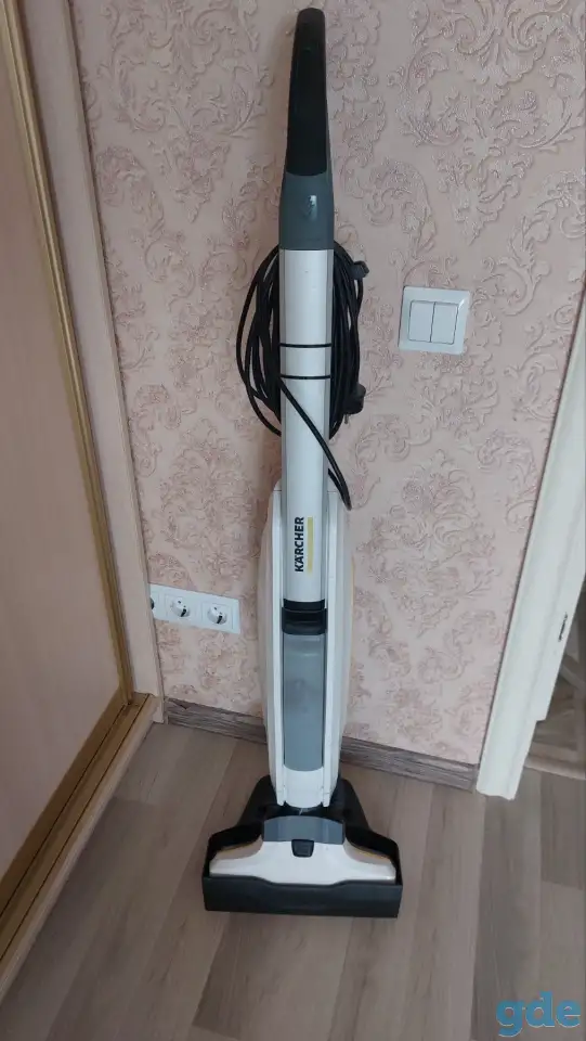 Пылесос для влажной уборки поломойная машина Karcher FC 5, фотография 1