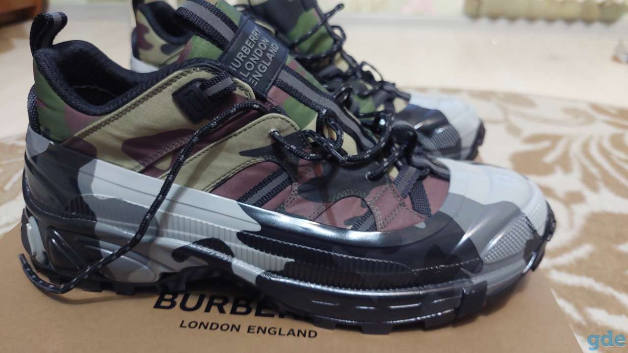 Кроссовки BURBERRY, фотография 1