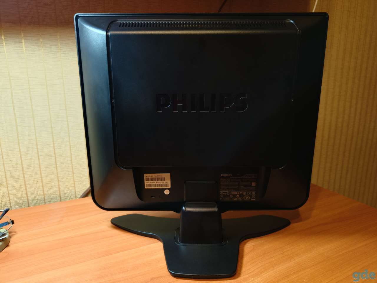 Монитор Philips, 19 дюймов, фотография 2
