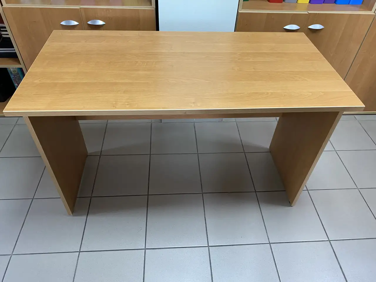 Продаются офисные столы, фотография 3