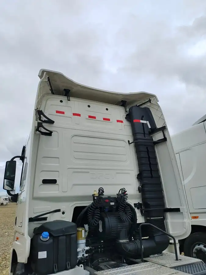 Новый тягач Dongfeng DFH4180, фотография 4