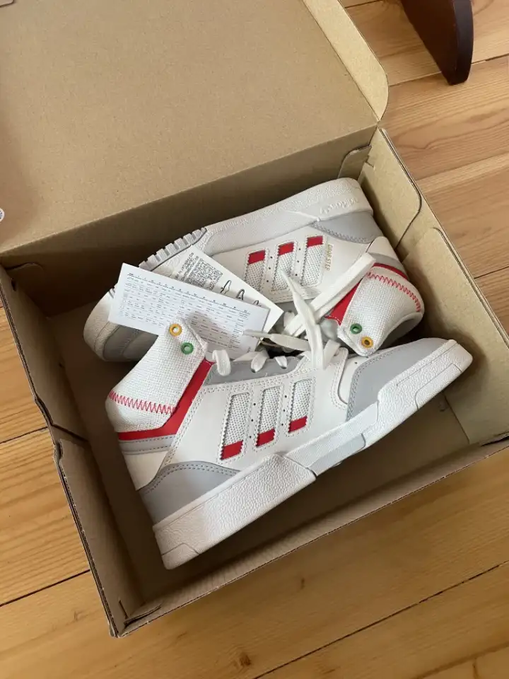 Новые кроссовки Adidas Drop Step J, фотография 1