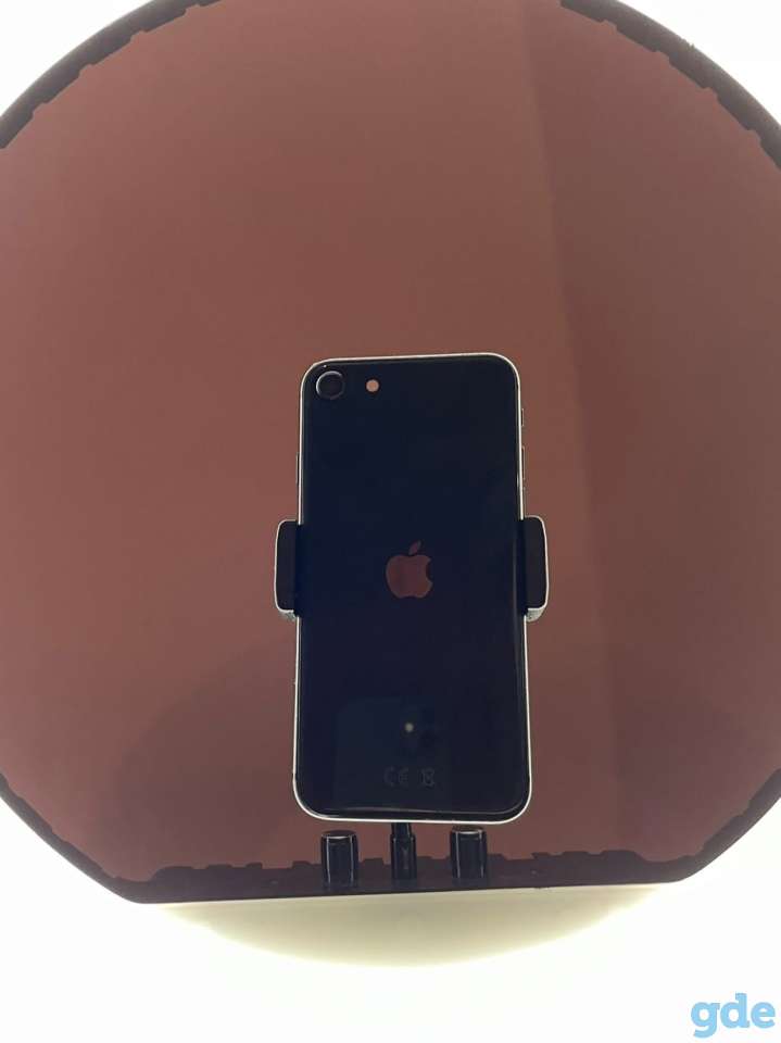 Продам iPhone SE 2020 на 64gb в чёрном цвете, фотография 1