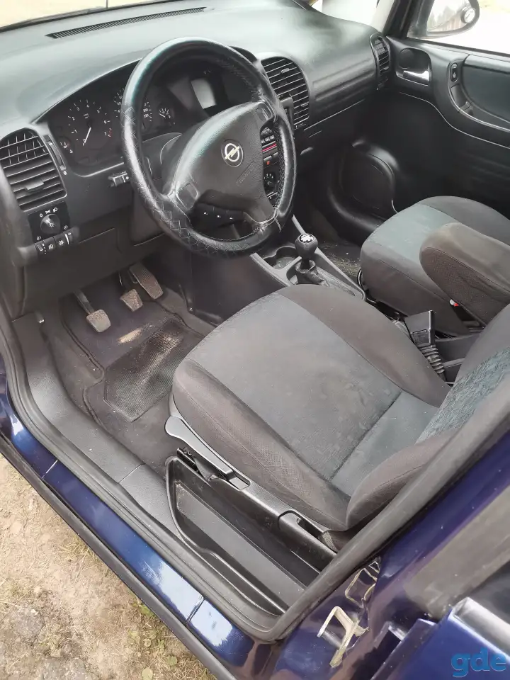 Автомобиль Опель Зафира А Opel Zafira, фотография 8