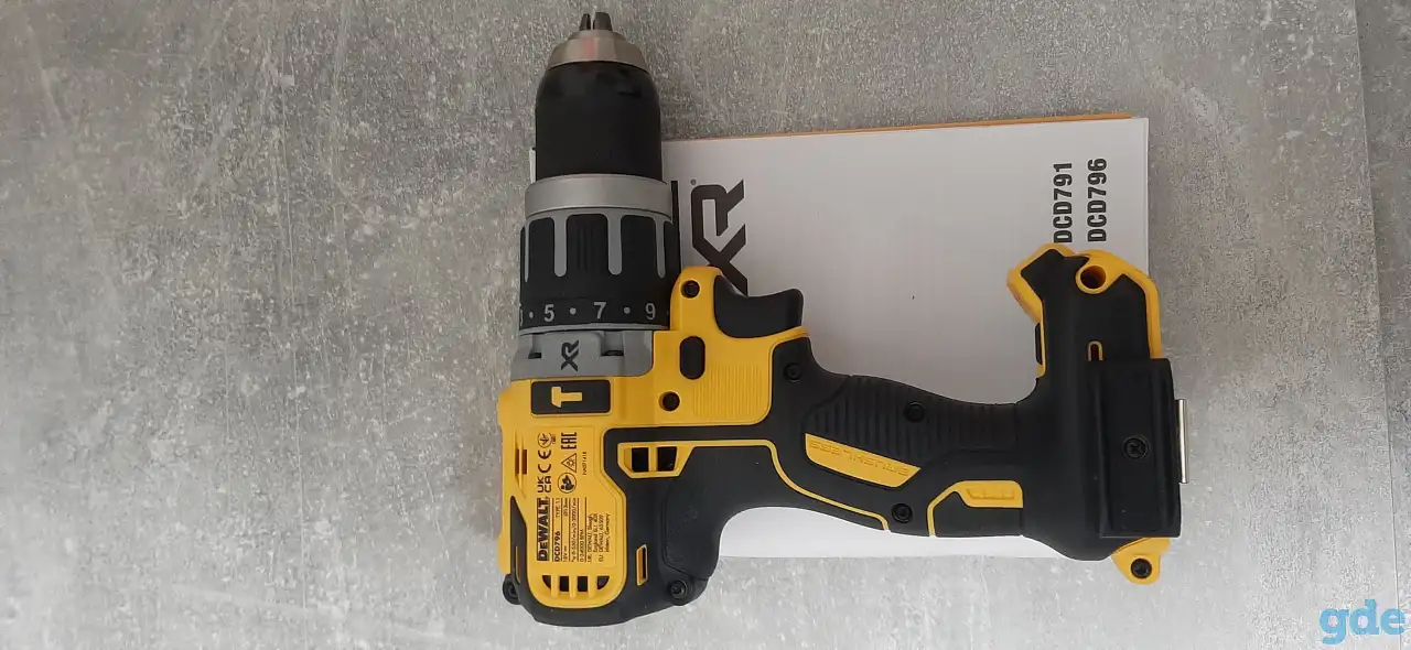 Дрель-шуруповёрт Dewalt Dcd796, фотография 1