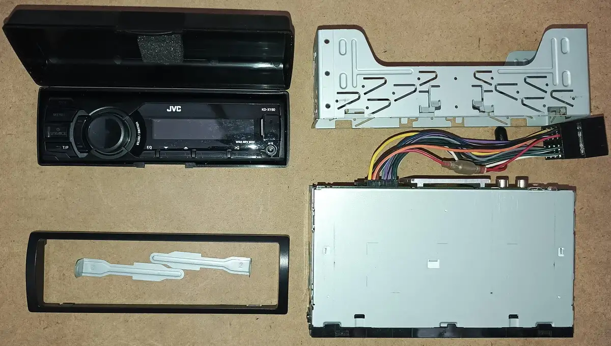 Автомагнитола JVC KD-X150, фотография 2