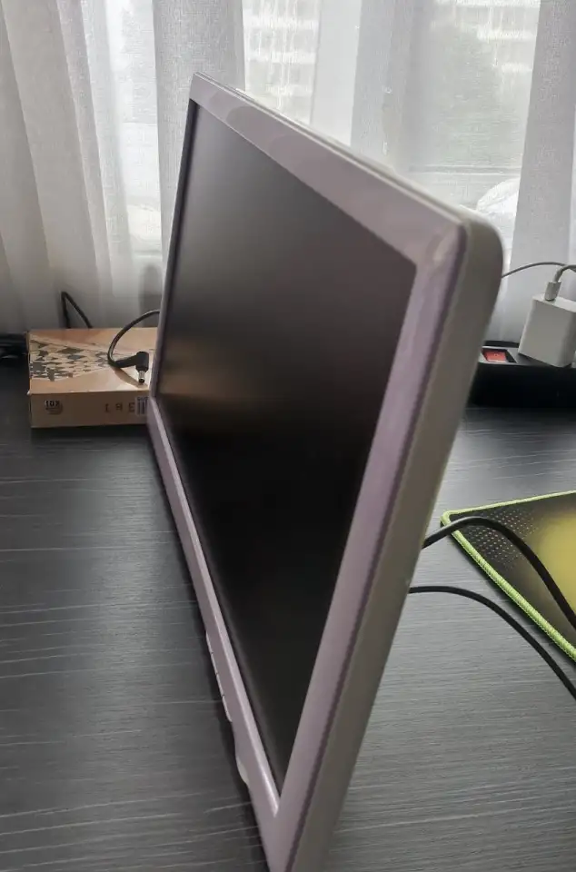 продам монитор LG flatron w1930s, фотография 2
