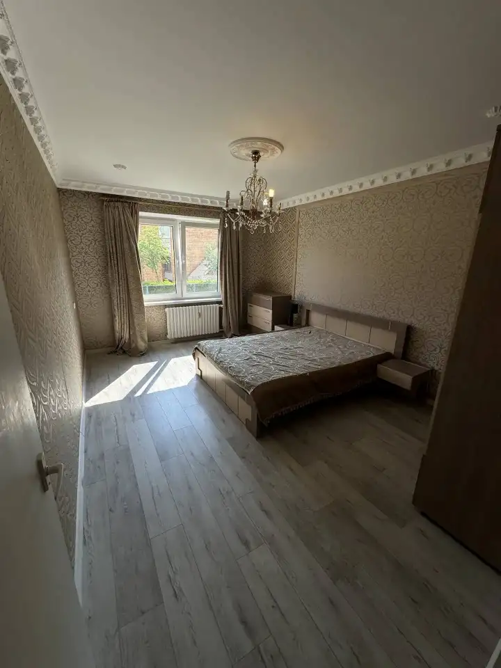 Сдам на длительный срок 2х ком кв в Ковалево, Суворова 90/6, фотография 1
