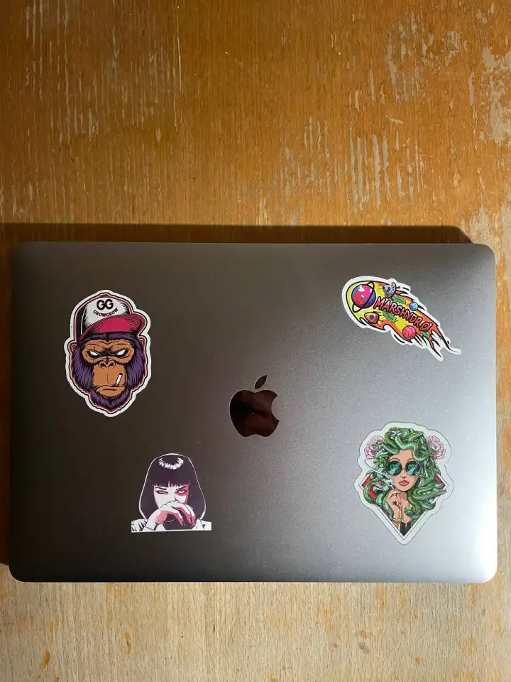 MacBook Pro 13 дюйм., 2018Touch Bar.Серый космос, фотография 3