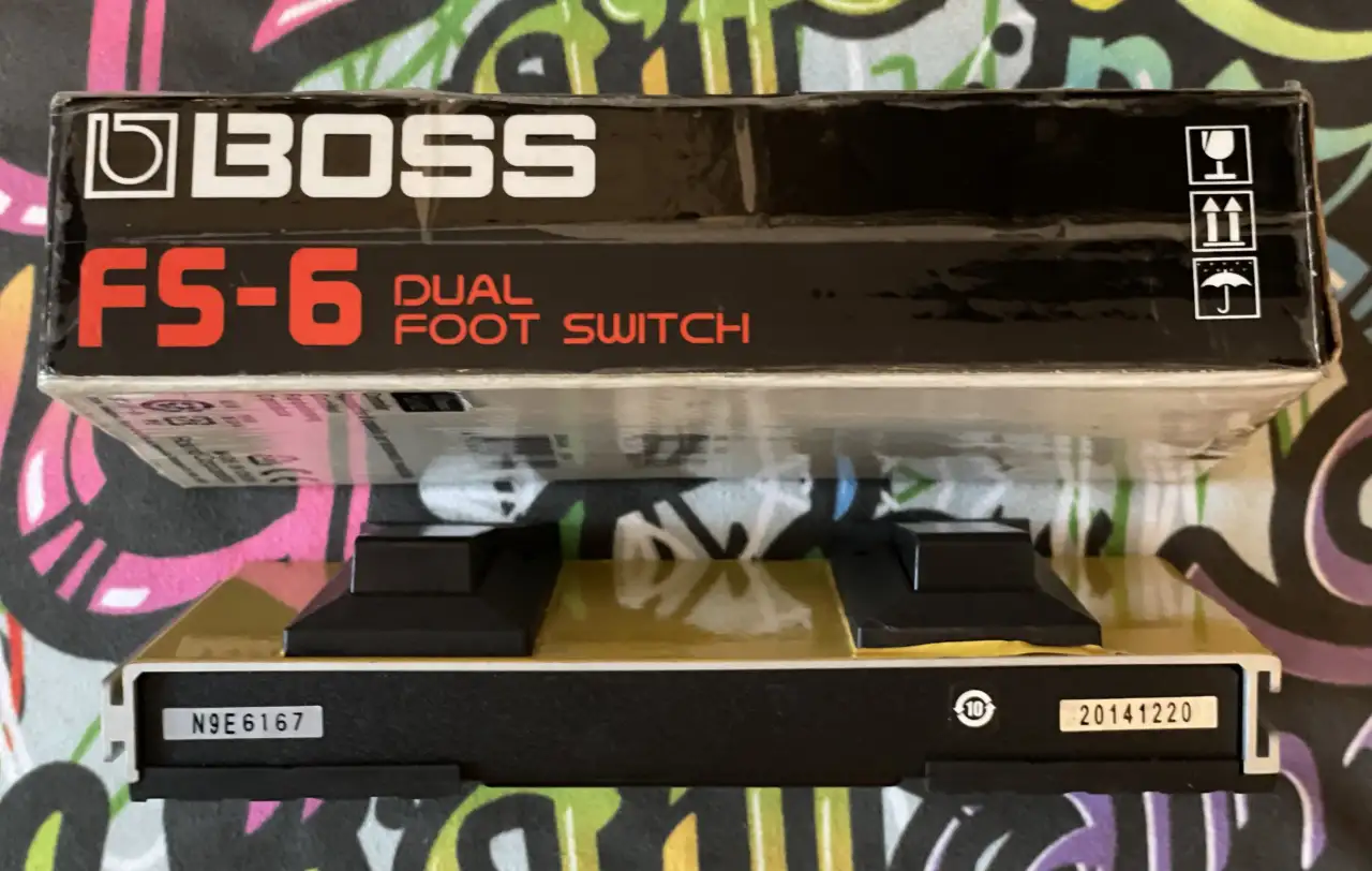 Boss FS-6  2-кнопочный гитарный фут-свитч, фотография 3