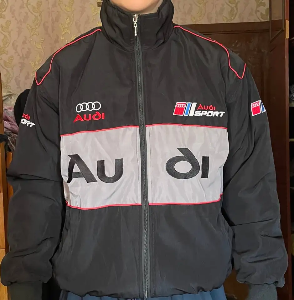 Бомбер Audi, фотография 1