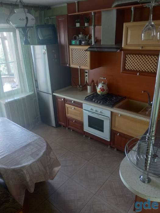 3-комнатная квартира для командированных, ул. Бумажкова, д.76, фотография 1