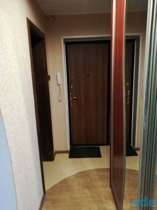 Продаем квартиру с евроремонтом и мебелью 3-комнатную, фотография 4