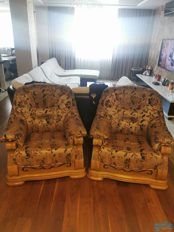 Продам новые кресла 