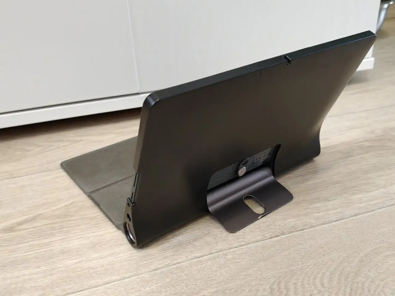 Планшет Lenovo Yoga Tab YT-X705L 64GB, фотография 7