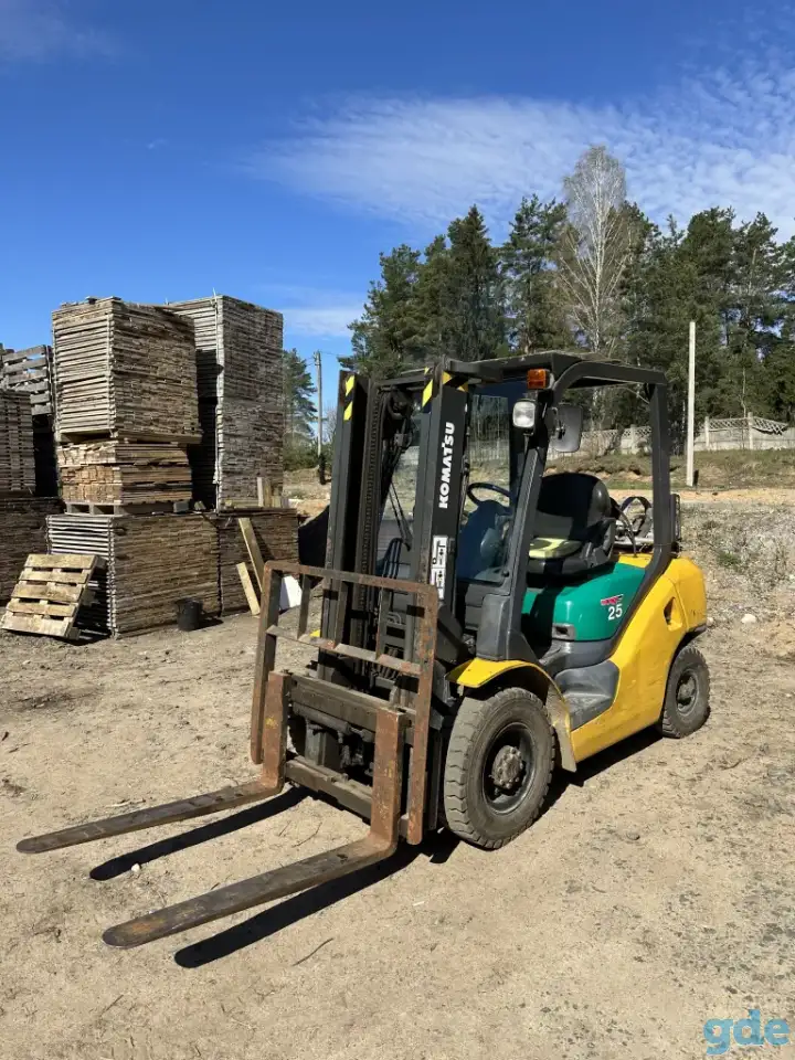 Вилочный погрузчик KOMATSU FG25T, фотография 1
