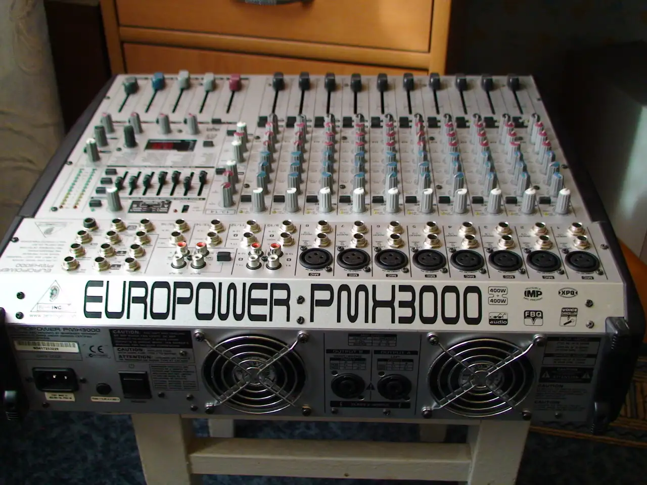 Активный микшер BEHRINGER3000 бу, фотография 3