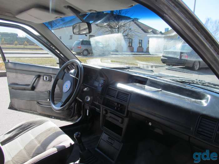 Продам надёжный авто. Mazda 323, фотография 4