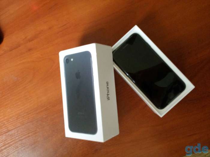 Продам iPhone 7 Black - 32GB, фотография 1