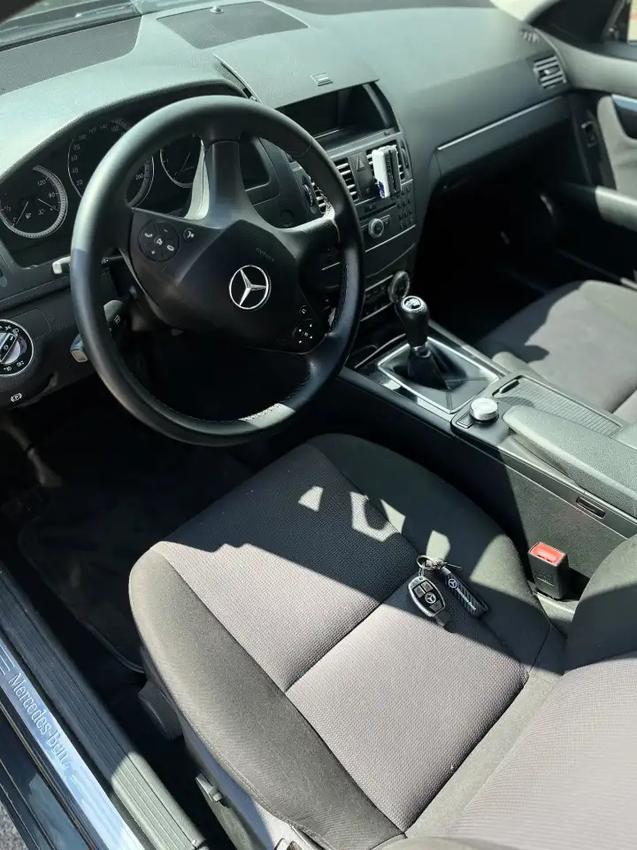 Продаётся Мерседес с180 Mercedes-Benz C-Class, фотография 4