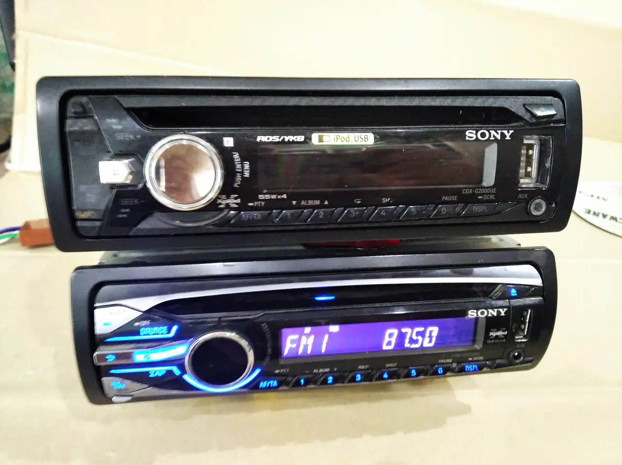 Автомагнитола CD MP3 USB SONY, фотография 1