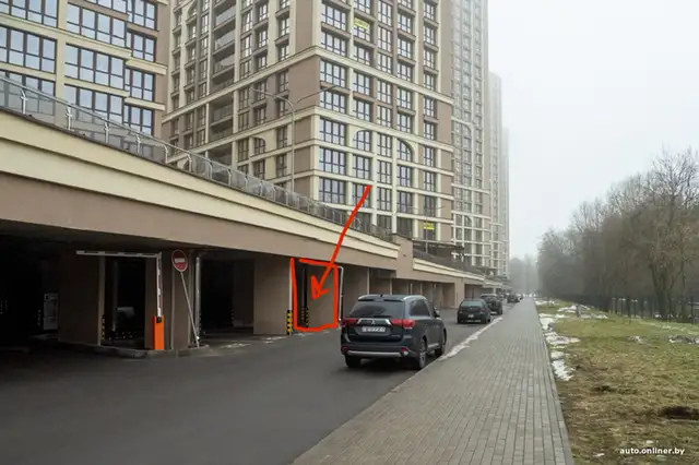 Паркинг в аренду возле Парка Челюскинцев, Макаенка 12Ж, фотография 2