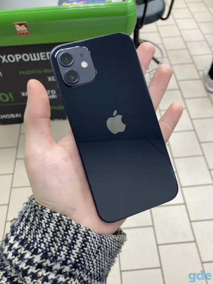 IPhone 12, фотография 1