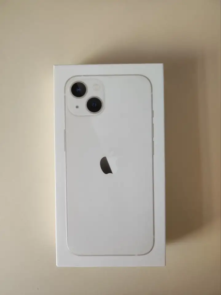 iphone 13 с гарантией, фотография 1