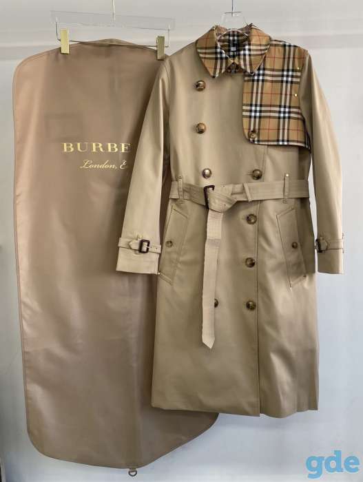 BURBERRY, фотография 1