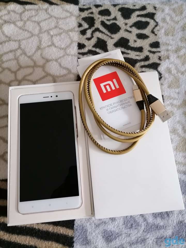 Телефон Xiaomi (4/64 gb), фотография 1