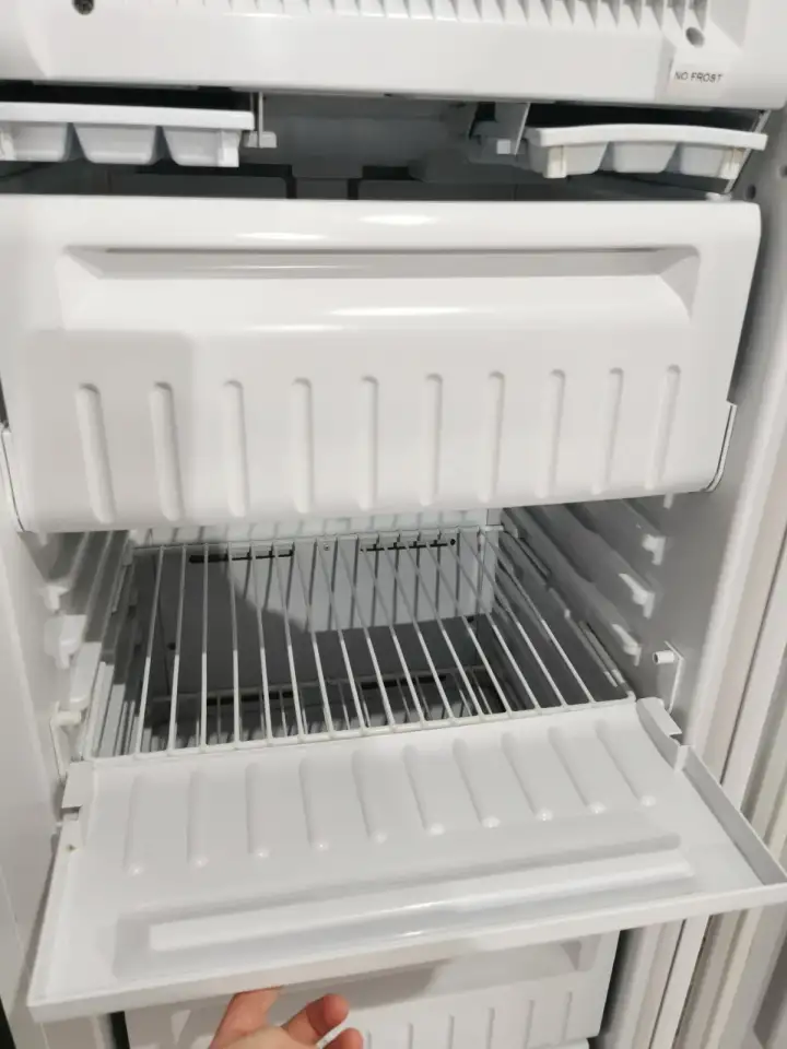 Морозильник Indesit No frost. Доставка, фотография 7