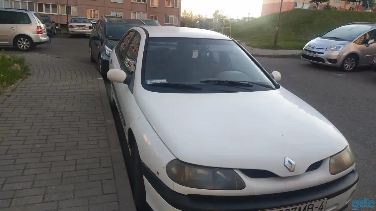 Автомобиль Renault Laguna, фотография 2