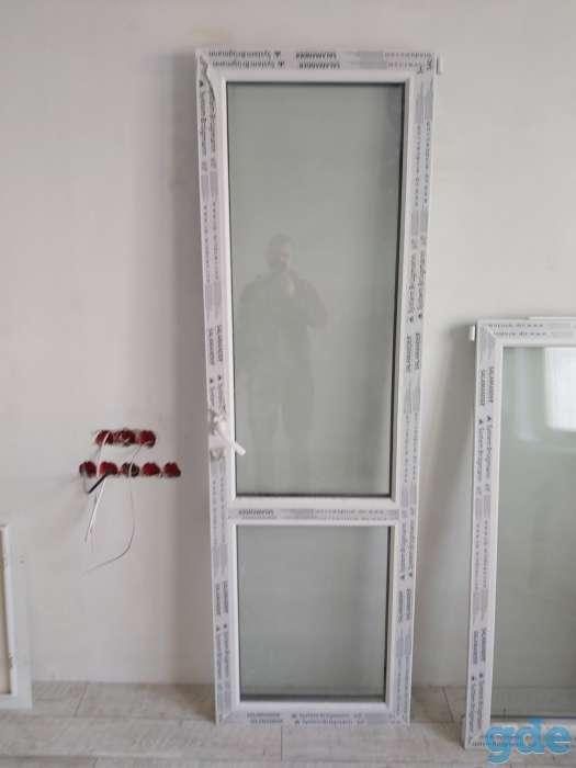 Продам балконную дверь с окном из новостройки, фотография 2