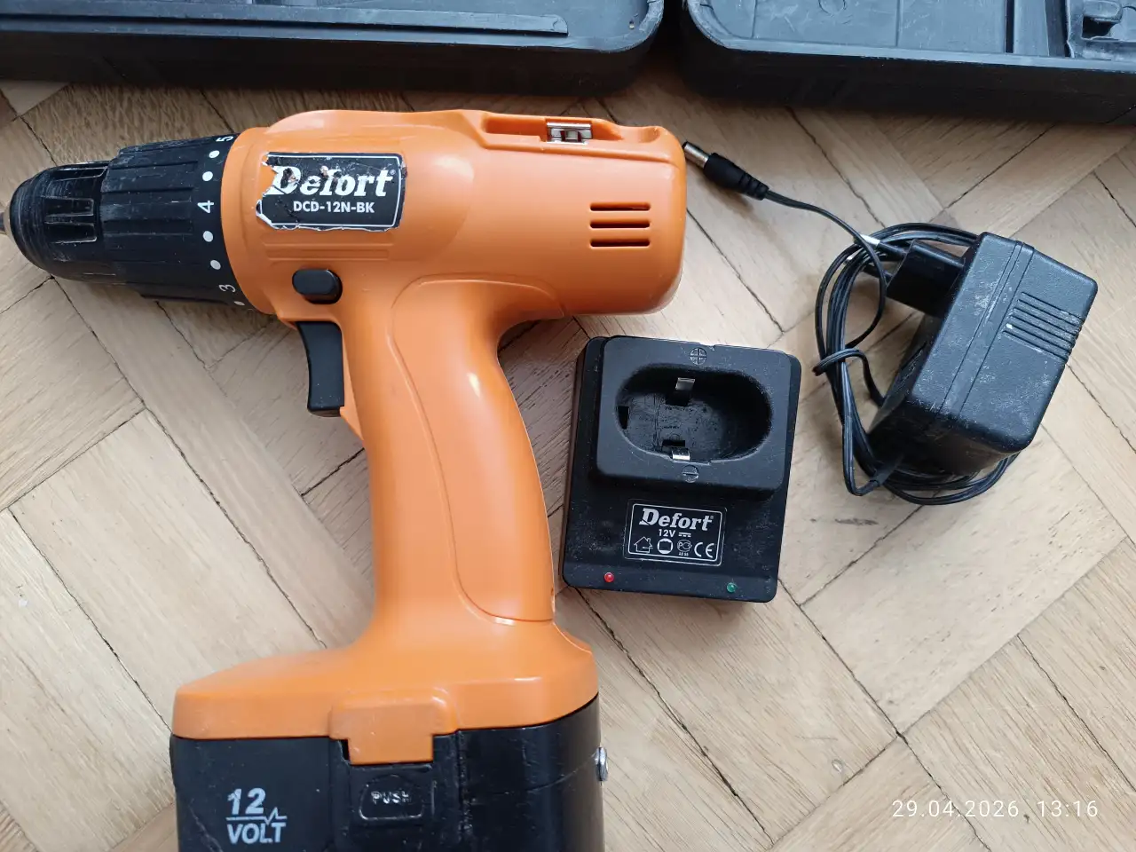 Шуруповерт Defort DCD-12N-BK. Li-on 12v, фотография 6